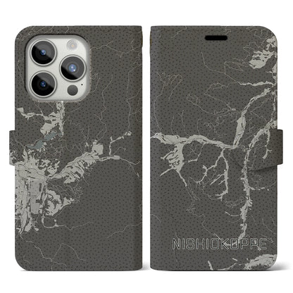 【西興部（北海道）】地図柄iPhoneケース（手帳タイプ）モノトーン・iPhone 15 Pro 用