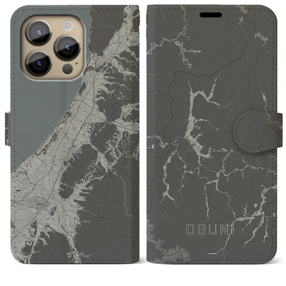 【小国（山形県）】地図柄iPhoneケース（手帳タイプ）モノトーン・iPhone 14 Pro Max 用