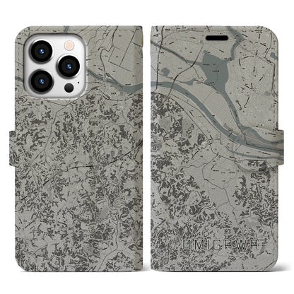 【小見川（千葉県）】地図柄iPhoneケース（手帳タイプ）モノトーン・iPhone 13 Pro 用