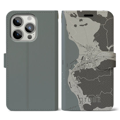 【乙部（北海道）】地図柄iPhoneケース（手帳タイプ）モノトーン・iPhone 15 Pro 用