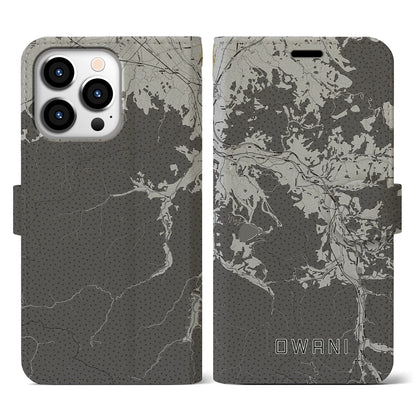 【大鰐（青森県）】地図柄iPhoneケース（手帳タイプ）モノトーン・iPhone 13 Pro 用