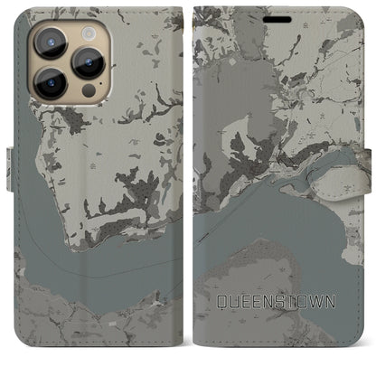 【クイーンズタウン（ニュージーランド）】地図柄iPhoneケース（手帳タイプ）モノトーン・iPhone 14 Pro Max 用