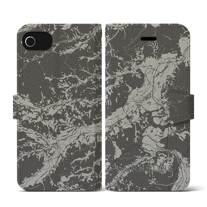 【三戸（青森県）】地図柄iPhoneケース（手帳タイプ）モノトーン・iPhone SE（第3 / 第2世代） / 8 / 7 / 6s / 6 用