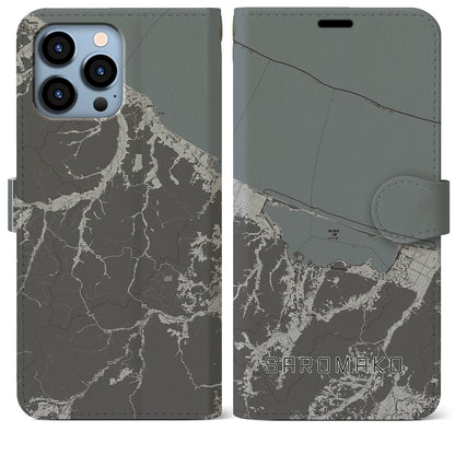 【サロマ湖（北海道）】地図柄iPhoneケース（手帳タイプ）モノトーン・iPhone 13 Pro Max 用