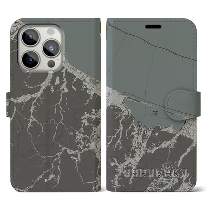 【サロマ湖（北海道）】地図柄iPhoneケース（手帳タイプ）モノトーン・iPhone 15 Pro 用