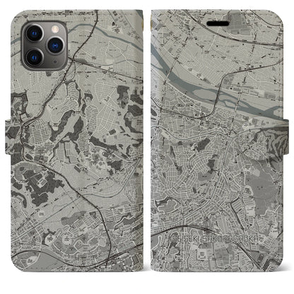 【聖蹟桜ヶ丘（東京都）】地図柄iPhoneケース（手帳タイプ）モノトーン・iPhone 11 Pro Max 用