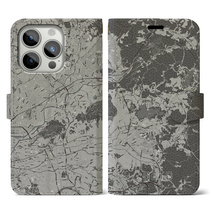 【瀬戸（愛知県）】地図柄iPhoneケース（手帳タイプ）モノトーン・iPhone 15 Pro 用