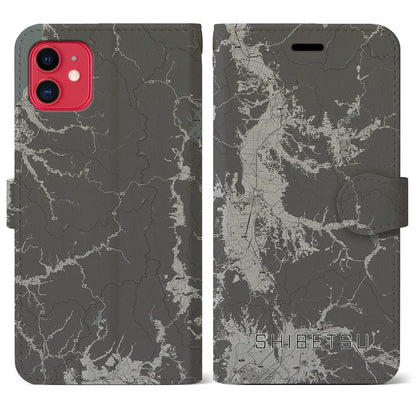 【士別（北海道）】地図柄iPhoneケース（手帳タイプ）モノトーン・iPhone 11 用