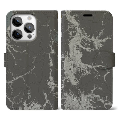 【士別（北海道）】地図柄iPhoneケース（手帳タイプ）モノトーン・iPhone 14 Pro 用