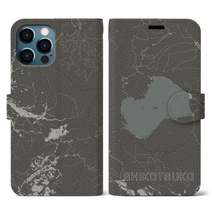 【支笏湖（北海道）】地図柄iPhoneケース（手帳タイプ）モノトーン・iPhone 12 / 12 Pro 用