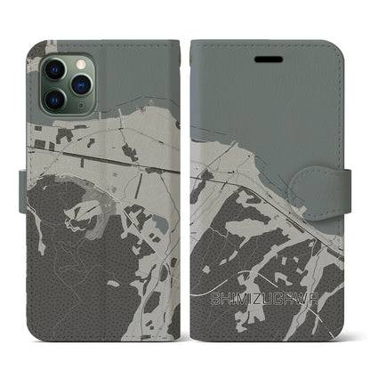 【清水川（青森県）】地図柄iPhoneケース（手帳タイプ）モノトーン・iPhone 11 Pro 用