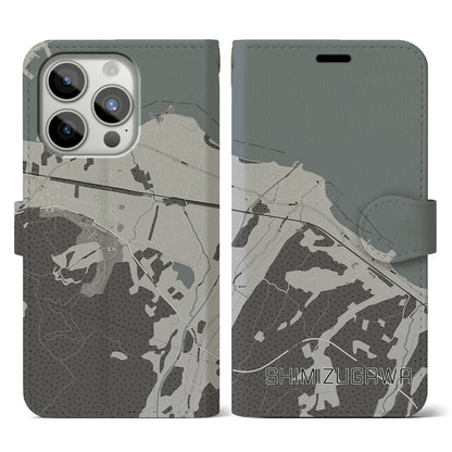 【清水川（青森県）】地図柄iPhoneケース（手帳タイプ）モノトーン・iPhone 15 Pro 用