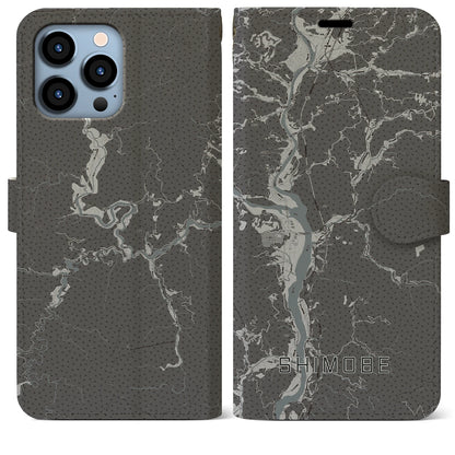 【下部（山梨県）】地図柄iPhoneケース（手帳タイプ）モノトーン・iPhone 13 Pro Max 用