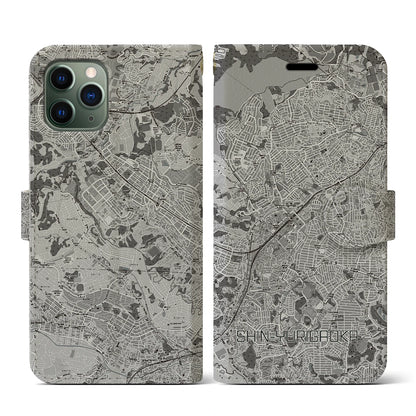 【新百合ヶ丘（神奈川県）】地図柄iPhoneケース（手帳タイプ）モノトーン・iPhone 11 Pro 用