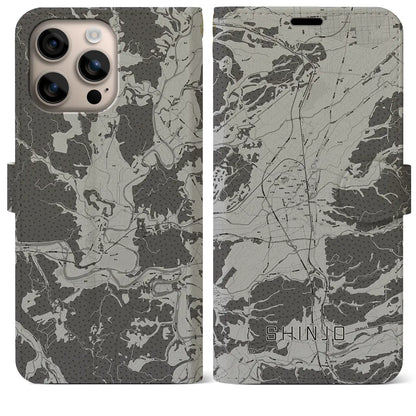 【新庄（山形県）】地図柄iPhoneケース（手帳タイプ）モノトーン・iPhone 16 Plus 用