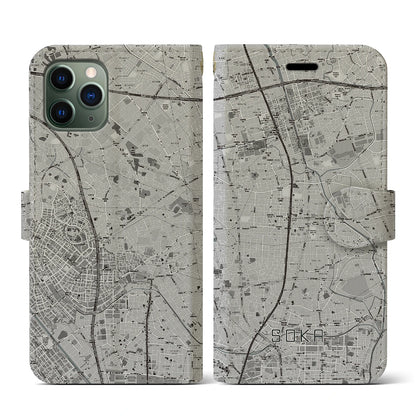 【草加（埼玉県）】地図柄iPhoneケース（手帳タイプ）モノトーン・iPhone 11 Pro 用