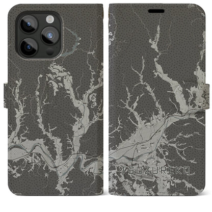 【綴子（秋田県）】地図柄iPhoneケース（手帳タイプ）モノトーン・iPhone 15 Pro Max 用