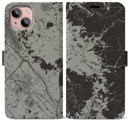 【宇美（福岡県）】地図柄iPhoneケース（手帳タイプ）モノトーン・iPhone 15 Plus 用