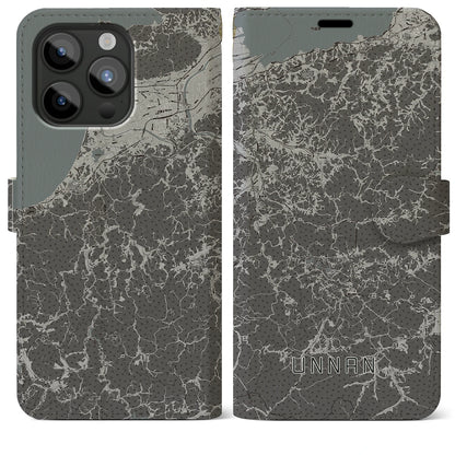 【雲南（島根県）】地図柄iPhoneケース（手帳タイプ）モノトーン・iPhone 15 Pro Max 用