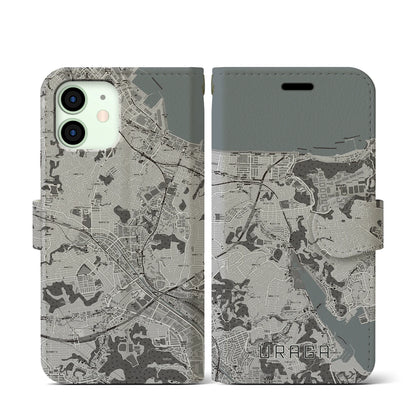 【浦賀（神奈川県）】地図柄iPhoneケース（手帳タイプ）モノトーン・iPhone 12 mini 用