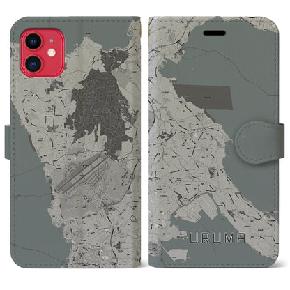 【うるま（沖縄県）】地図柄iPhoneケース（手帳タイプ）モノトーン・iPhone 11 用