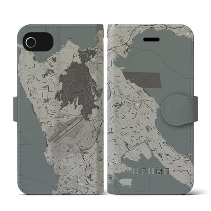 【うるま（沖縄県）】地図柄iPhoneケース（手帳タイプ）モノトーン・iPhone SE（第3 / 第2世代） / 8 / 7 / 6s / 6 用