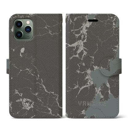 【山田（岩手県）】地図柄iPhoneケース（手帳タイプ）モノトーン・iPhone 11 Pro 用