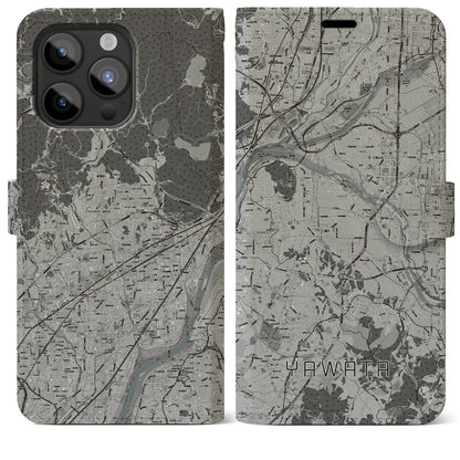 【八幡（京都府）】地図柄iPhoneケース（手帳タイプ）モノトーン・iPhone 15 Pro Max 用