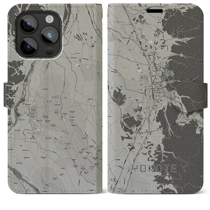 【横手（秋田県）】地図柄iPhoneケース（手帳タイプ）モノトーン・iPhone 15 Pro Max 用