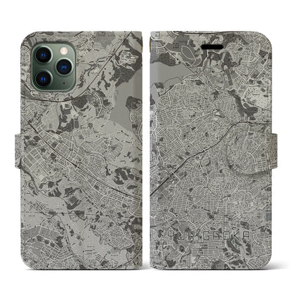 【百合ヶ丘（神奈川県）】地図柄iPhoneケース（手帳タイプ）モノトーン・iPhone 11 Pro 用