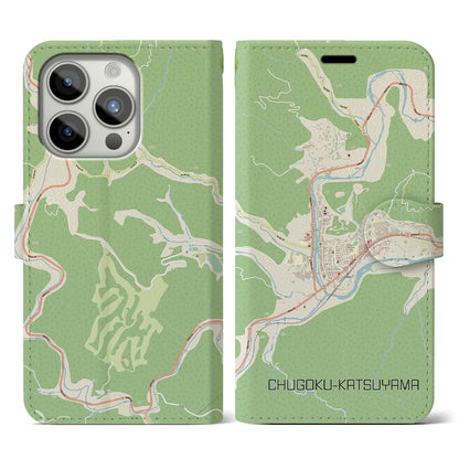 【中国勝山（岡山県）】地図柄iPhoneケース（手帳タイプ）ナチュラル・iPhone 15 Pro 用