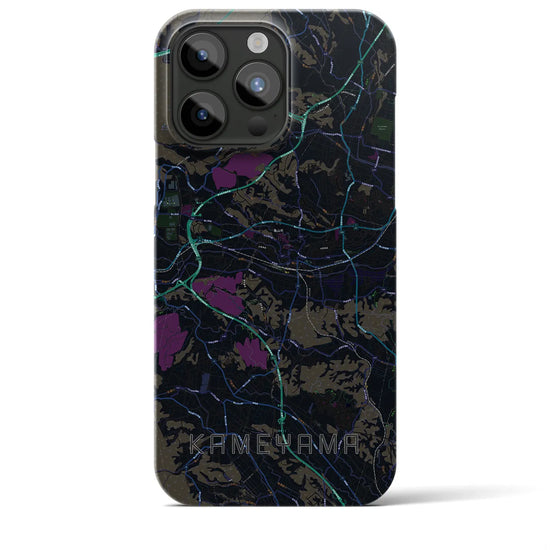【亀山】地図柄iPhoneケース（バックカバータイプ・ブラック）iPhone 15 Pro Max 用