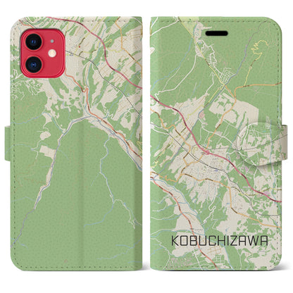 【小淵沢（山梨県）】地図柄iPhoneケース（手帳タイプ）ナチュラル・iPhone 11 用
