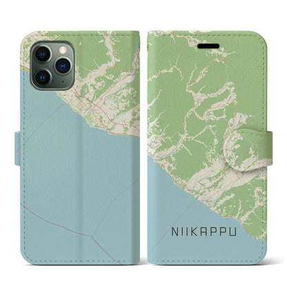 【新冠（北海道）】地図柄iPhoneケース（手帳タイプ）ナチュラル・iPhone 11 Pro 用